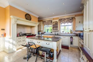 Breakfast Kitchen- click for photo gallery